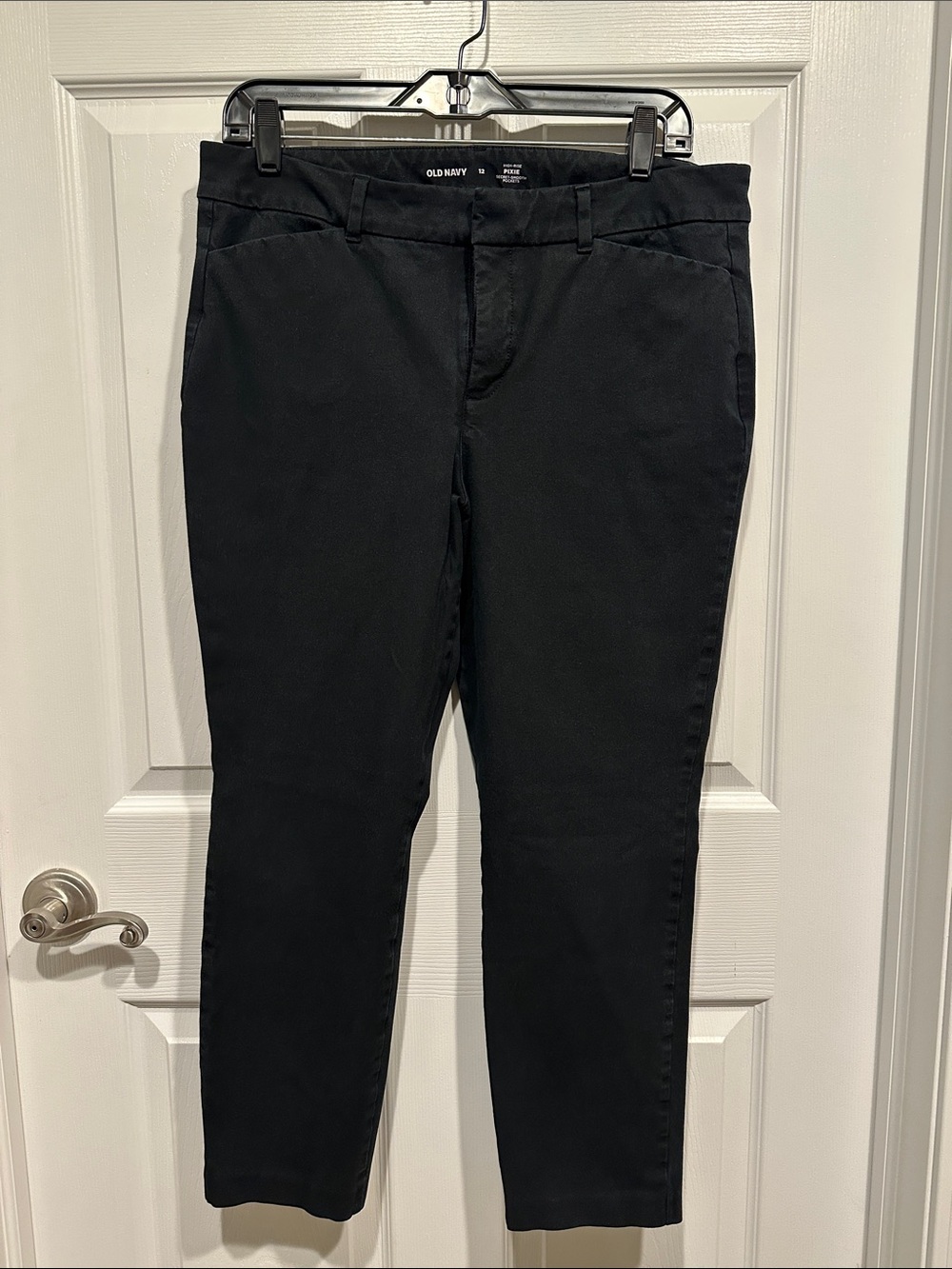 Old Navy Black High Rise Pixie Pants